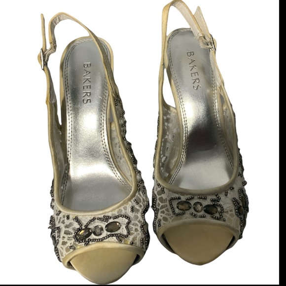 Bakers White Embroidered beads Stiletto Open Toe - Picture 2 of 8